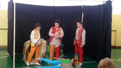 Saggio teatrale fine anno ragazzi 2016-05-26 17.16